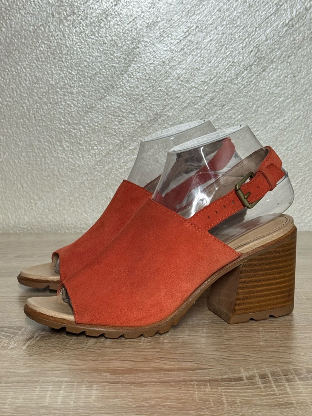 Sorel Nadia Size 7.5 Orange Suede Slingback Block Heel Chunky Sandals